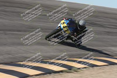 media/Oct-13-2025-Moto Forza (Mon) [[a66d839500]]/3-B Group/Session 2 (Bowl)/